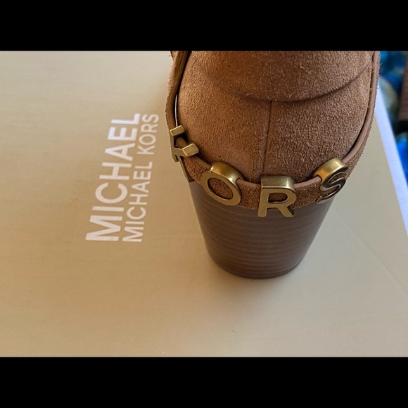 Michael Kors - new in box, never worn - Picture 10 of 14